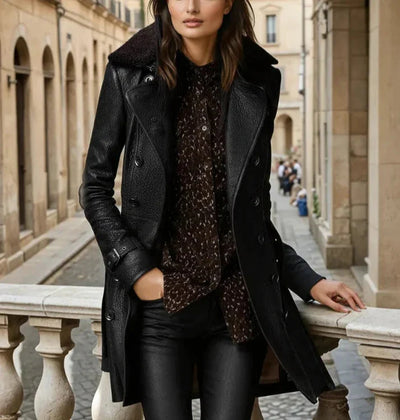 Płaszcz Damski “Liwia” – Elegancja i Ciepło w Każdym Szczególe